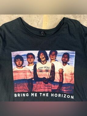 Bring Me The Horizon T-Shirt Size Large Bay Island Metalcore Deathcore Band Tee